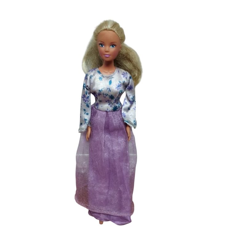 MUÑECA SIMBA TIPO BARBIE VESTICO BCO FLORES POLLERA TUL VIOLETA