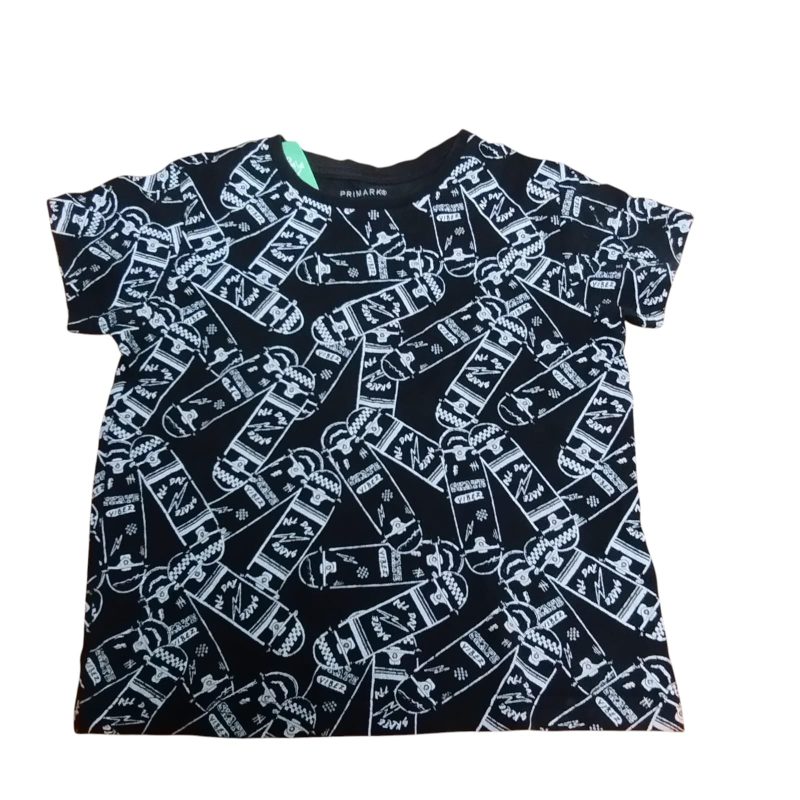 remera negra skates bcos primark t 4-5