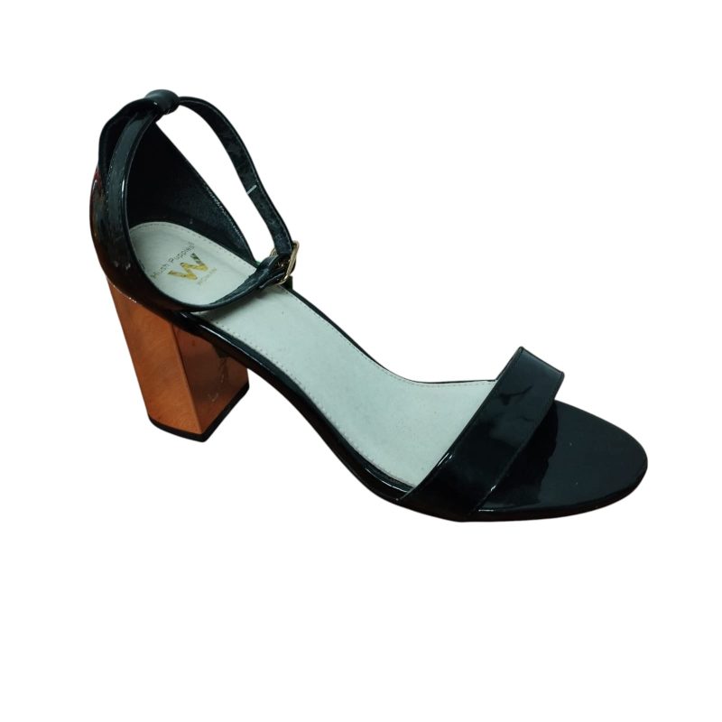sandalias negras charol taco dorado hush puppies t 40 pegote pelandose