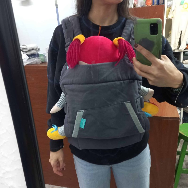 MOCHILA ERGONOMICA GRIS OSCURO INFANTINO