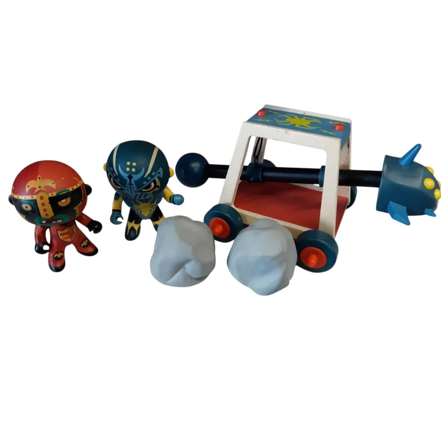 LUCHADORES C PIEDRAS Y AUTO MADERA
