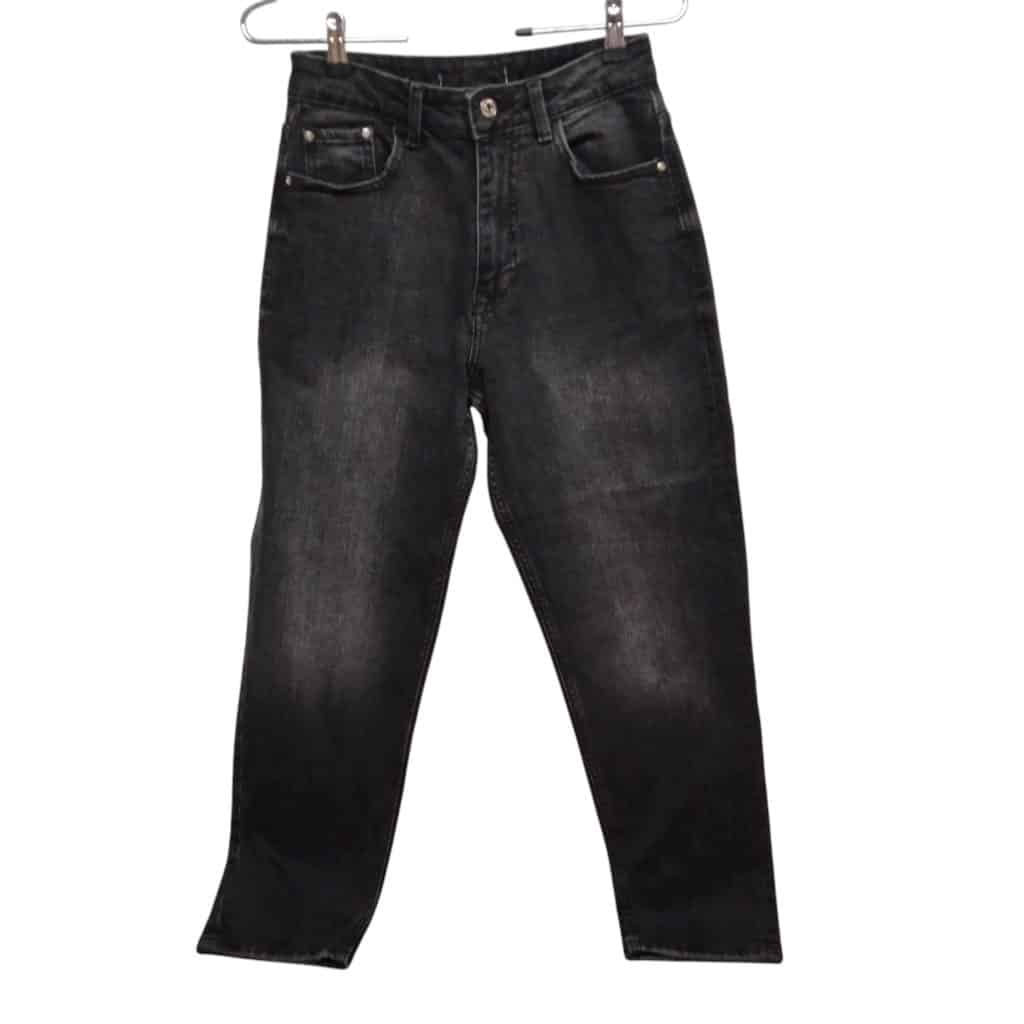 JEAN MOM NEGRO ZARA T S APROX ETIQUETA CORTADA