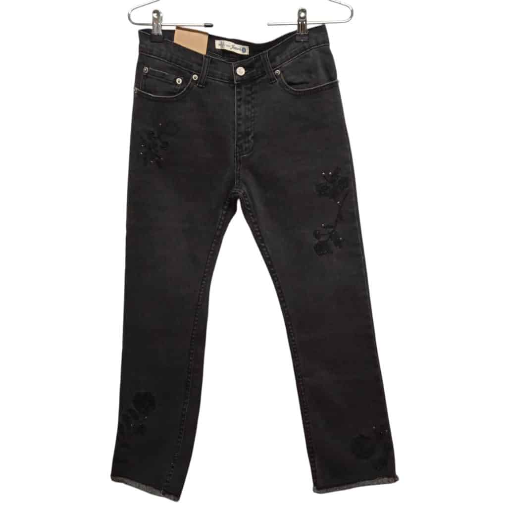 JEAN RECTO NEGRO FLORES BORDADAS B.H T 36 NUEVO