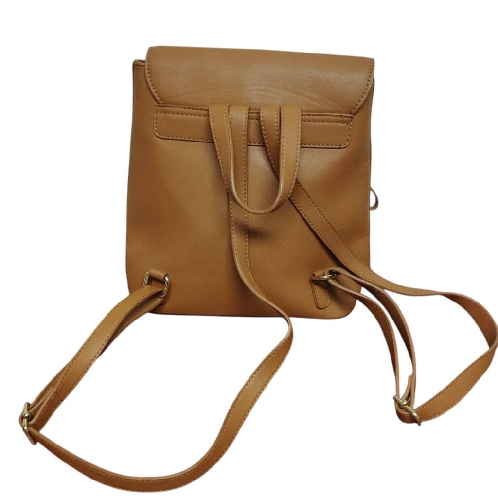 MOCHILA CARTERA MARRON ROTUNDA PEQUEÑO DET EN BORDE - Imagen 2
