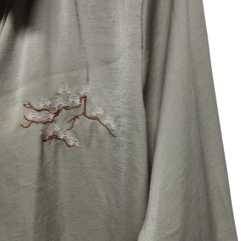 CAMISOLA SATEN VERDE BORDADO PAJARO INDIAN T L DET COST - Imagen 3