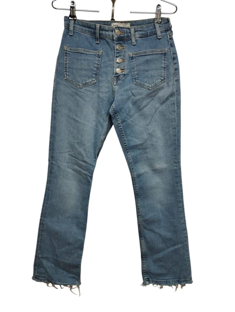 JEAN RECTO CELESTE BOTONES BOLSILLOS ZARA T 34