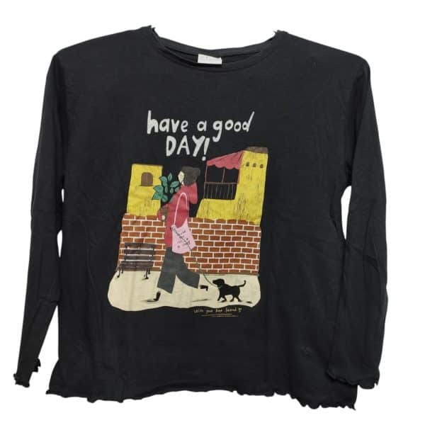 REMERA ALG NEGRO EST CHICA CON PERRO Y PLANTA ZARA T 9