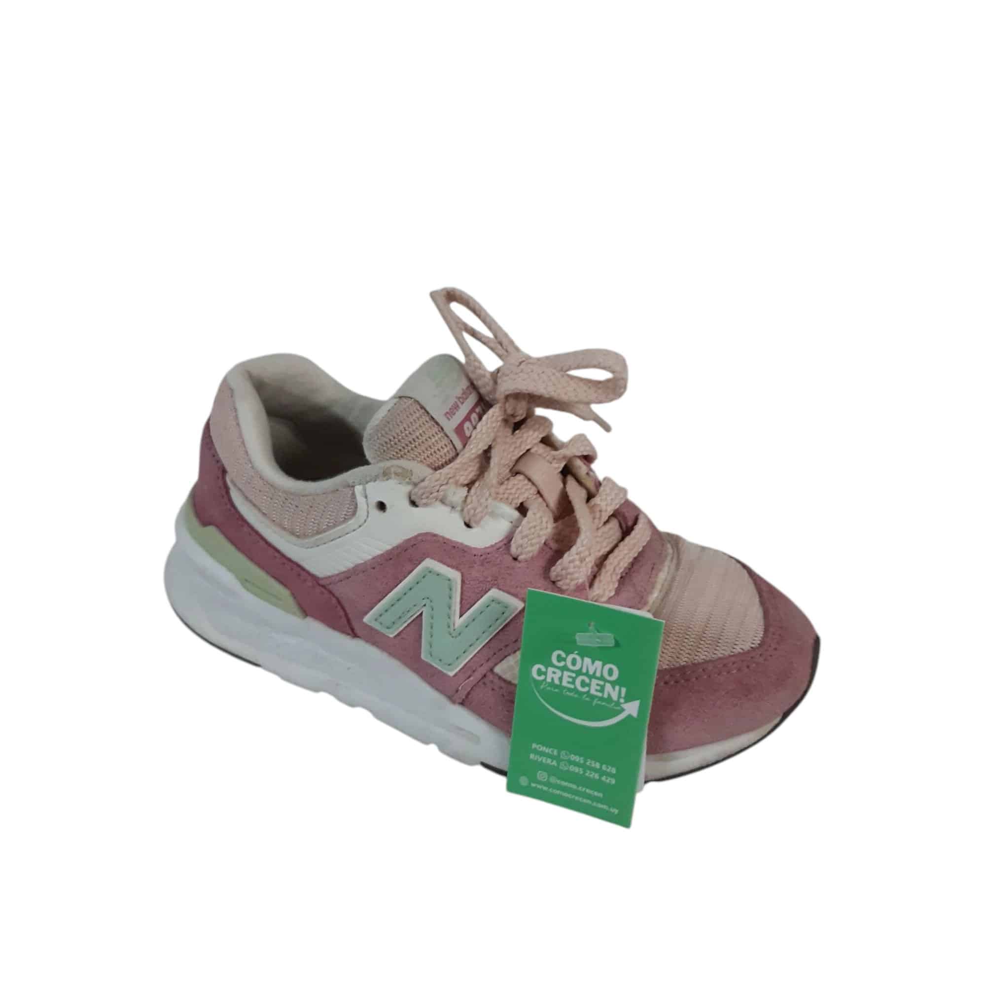 CHAMPIONES ROSADOS NEW BALANCE T29