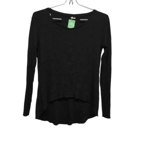REMERA NEGRA LARGA CORTA ESCOTE V PARISIEN TS