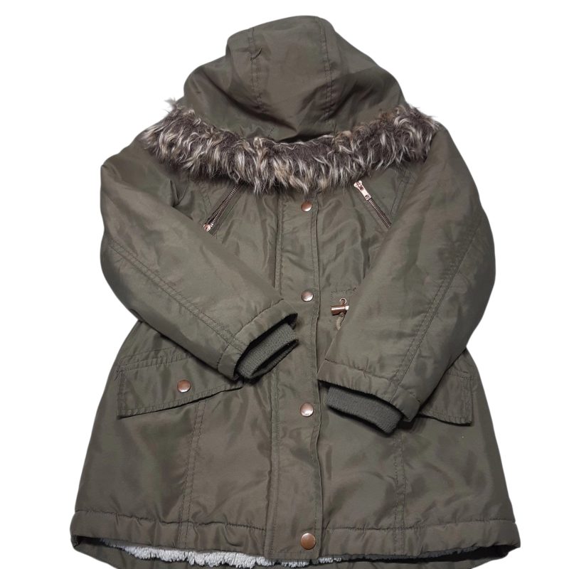CAMPERA LARGA VERDE FORRADA PELUDITO CAPUCHA GEORGE T8/9
