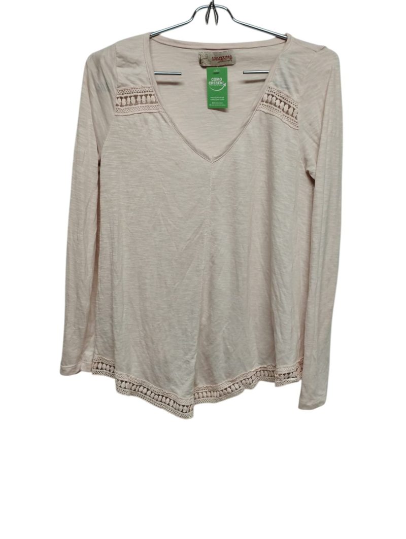 REMERA ALG ROSADA ESC EN V DET CALADO MARTINA DI TRENTO T 40/S AP