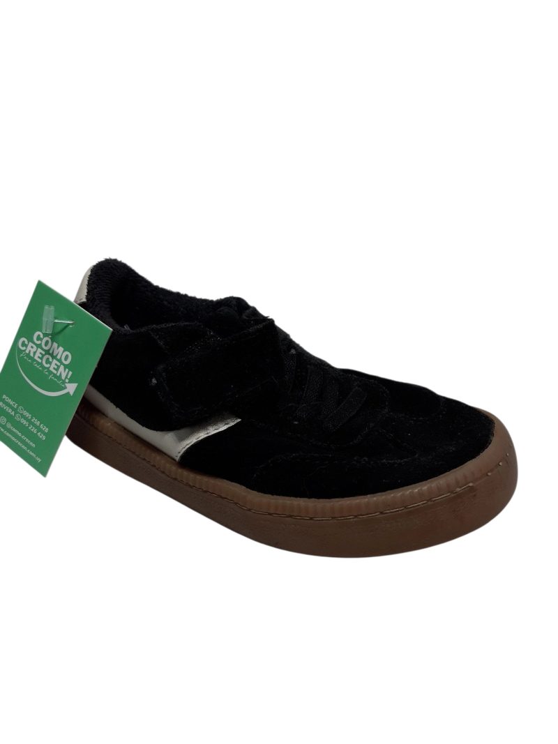CHAMPIONES NEGROS BLANCO ZARA T25