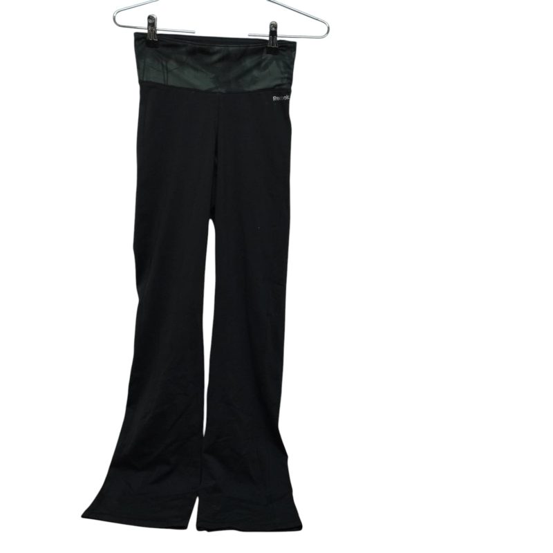 CONJUNTO REMERA Y CALZA NEGRO BORDE VERDE REEBOK T M - Imagen 3