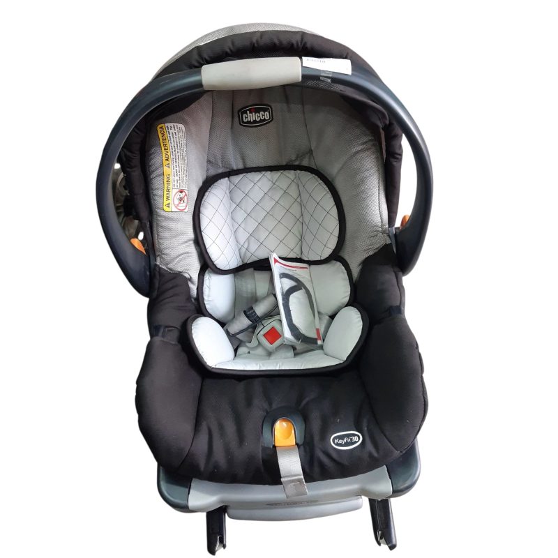 COCHE PARAGUITA CON BABYSILLA Y BASE NEGRO GRIS CHICCO manchitas dec - Imagen 2