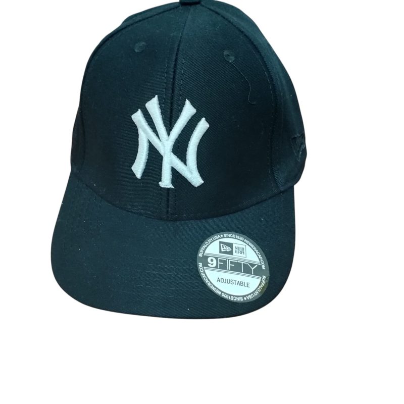 GORRO CON VICERA ESTILO NY