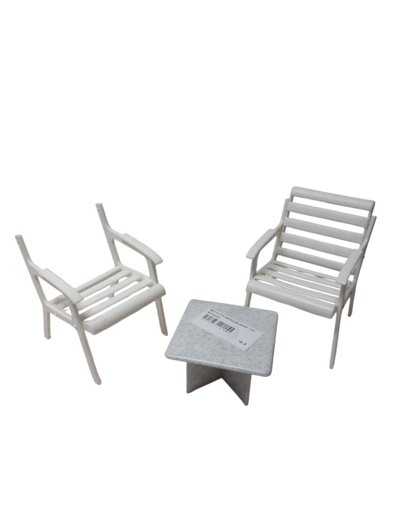MESITA CON DOS SILLAS JARDIN -1SIN RESPALDO-