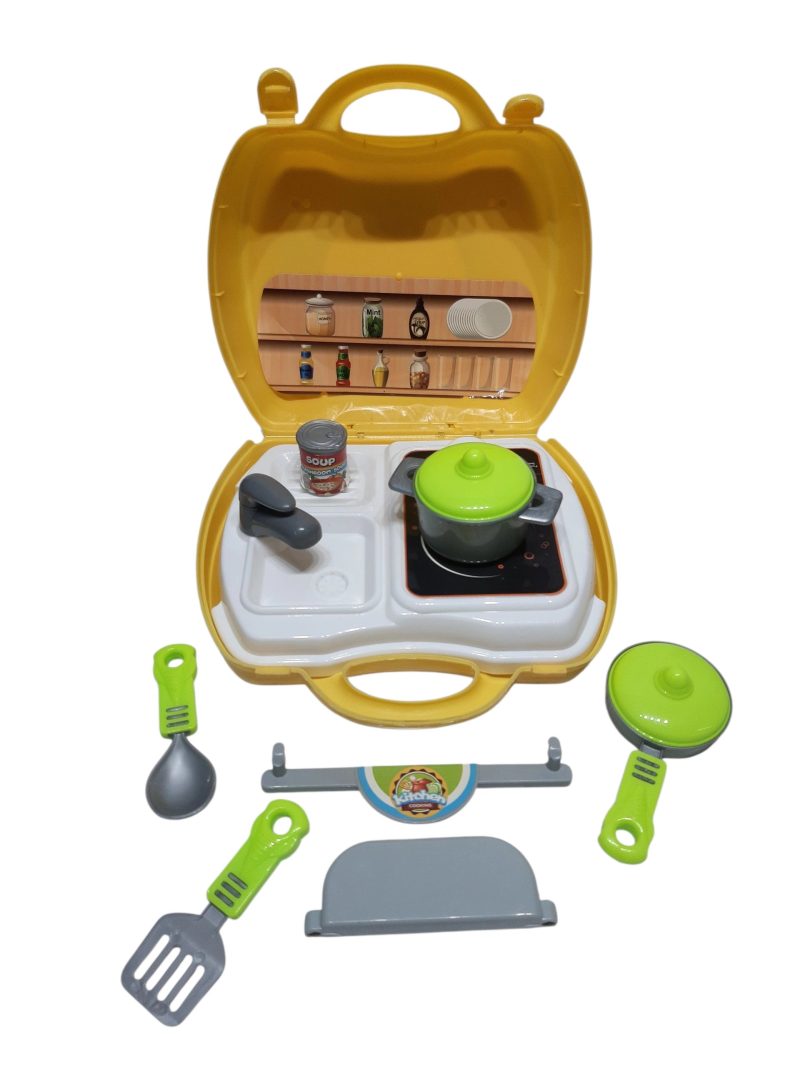 COCINA AMARILLA EN VALIJA CON ACC