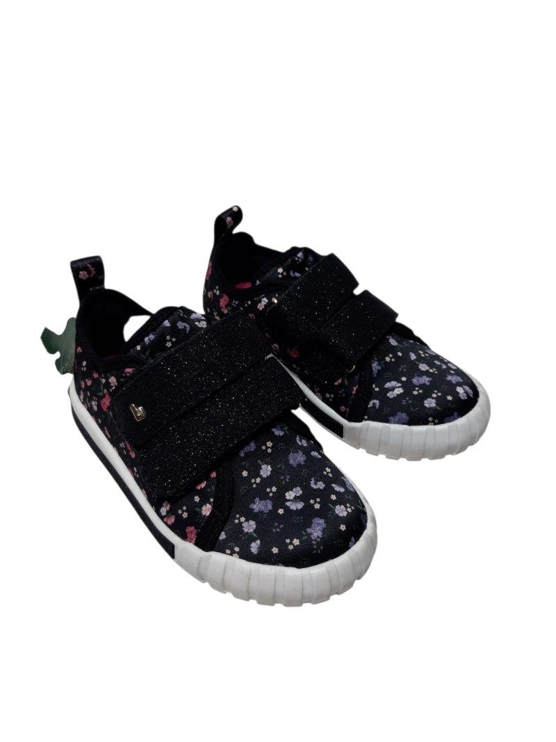 CHAMPIONES NEGROS CON FLORES T25 CON AVERIA