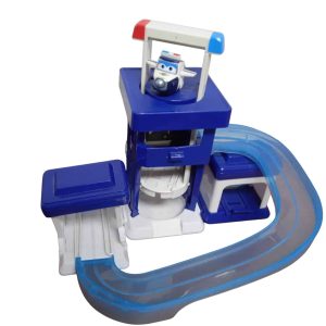 PISTA AZUL CELESTE CON AVION TORRE DE CONTROL WINGS