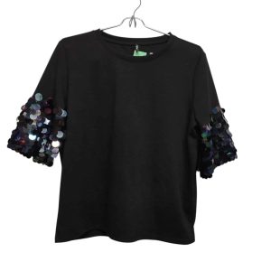 REMERA ALG NEGRA MANGAS CON ESPEJITOS TORNASOLADOS ONLY TM