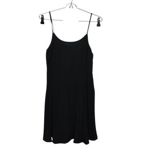 SOLERA NEGRA PLISADA H & M T XS NUEVA
