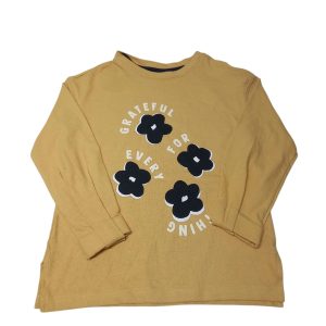 REMERA MOSTAZA FLORES AZULES GRATEFUL FOR EVERY THING HERING KIDS T6