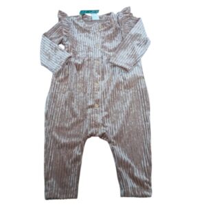 ENTERITO PIEL DURAZNO ROSA VIEJO H&M T4/6M VOLADOS