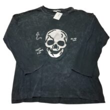 REMERA GRIS CALAVERA RELIEVE ZARA T9