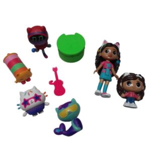 MUÑECA GABBY Y PERSONAJES X8