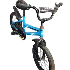 BICI AZUL JUAN ROD 16 DET HERRUMBRES Y DET RUEDA BORDE