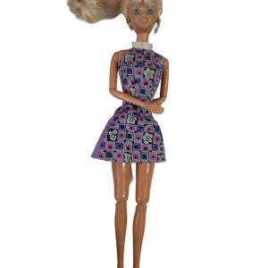 BARBIE ARTICULADA RETROI AROS DORADOS