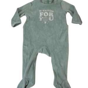 PIJAMA PIEL DURAZNO VERDE THE WORLD IS WAITING FOR YOU KIABI T6M