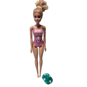 BARBIE CON MALLA ROSA CON ACCESORIO